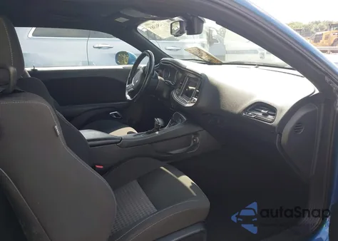 2021 Dodge Challenger R/T z USA, uszkodzony, nr VIN 2C3CDZBT6MH631080